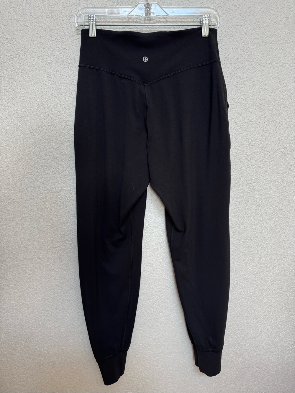 Lululemon High Waisted Loose Fit Joggers Black Women’s 8 Travel Athleisure